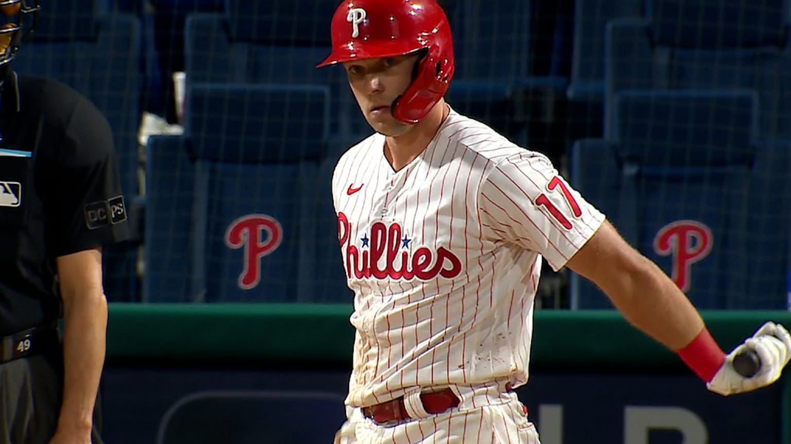 Phillies 1B Rhys Hoskins' HR Overturned to Double vs Mets in 9th Inning - A  Ground Rules Review 
