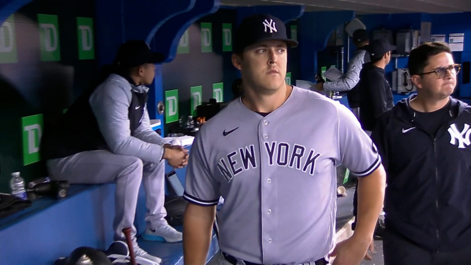 Jameson Taillon exits with injury 09/28/2021 New York Yankees