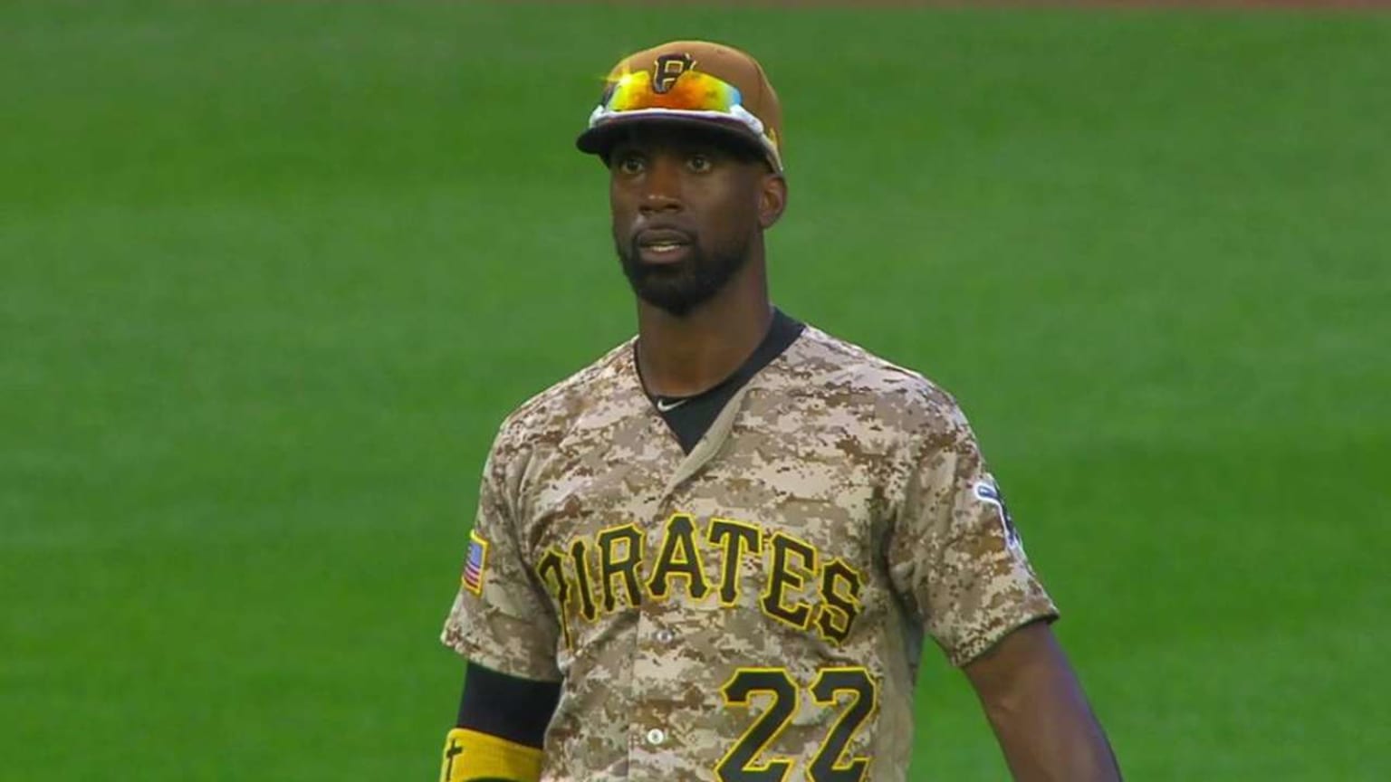 Cutch makes catch after review, 08/24/2017