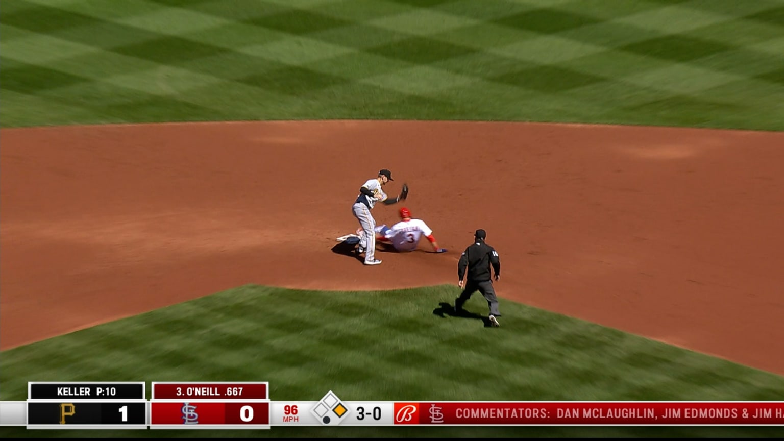 Carlson nabs second after review | 04/09/2022 | Kansas City Royals