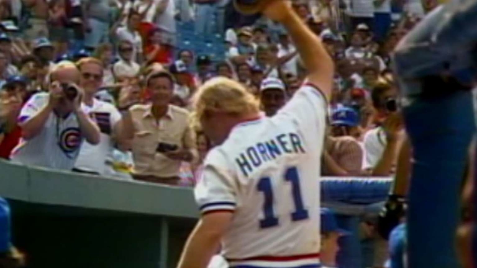 MON@ATL: Bob Horner hits his fourth home run of game 