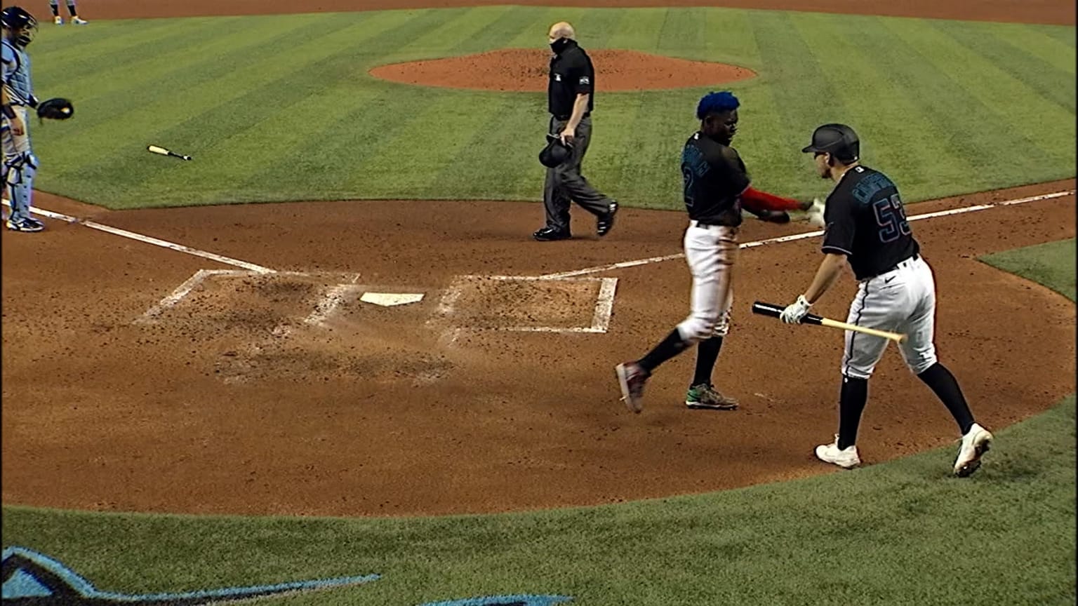 Chisholm Jr. steals twice, scores 04/03/2021