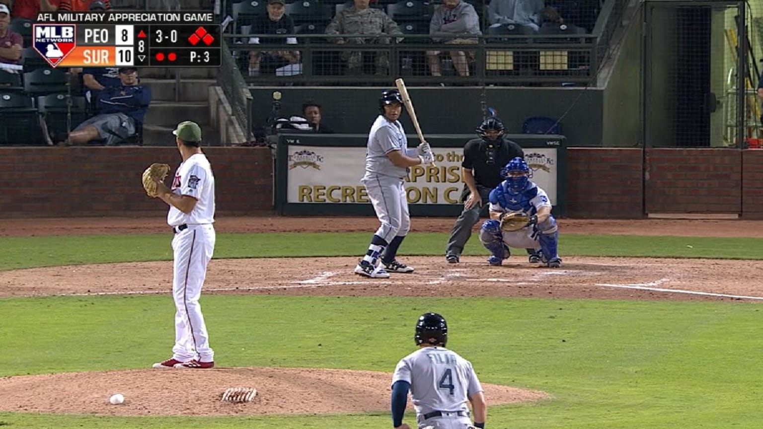 Naylor's bases-loaded walk, image size:1536x864