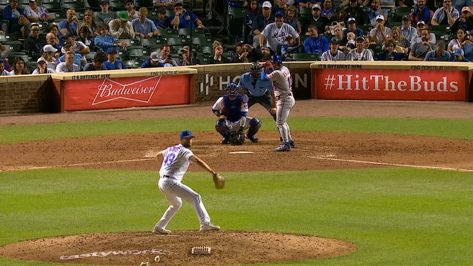 Francisco Lindor scores after pickoff throw goes wild | 07/17/2022 ...