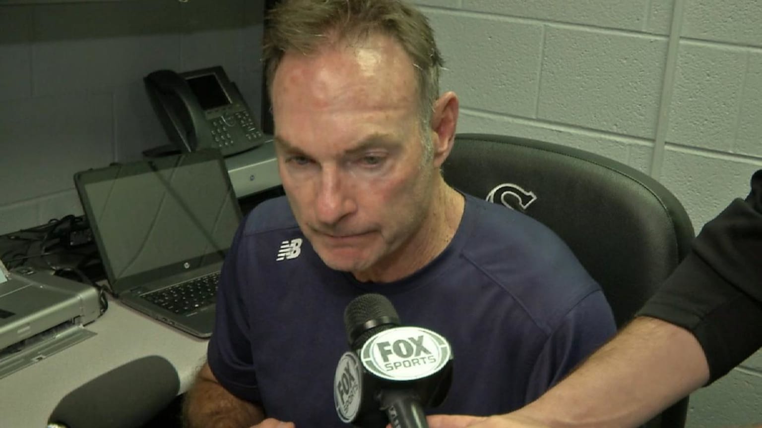 WATCH: Twins shower manager Paul Molitor with beer after 1st win
