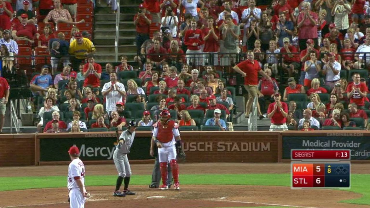 Ichiro receives standing ovation 07/15/2016
