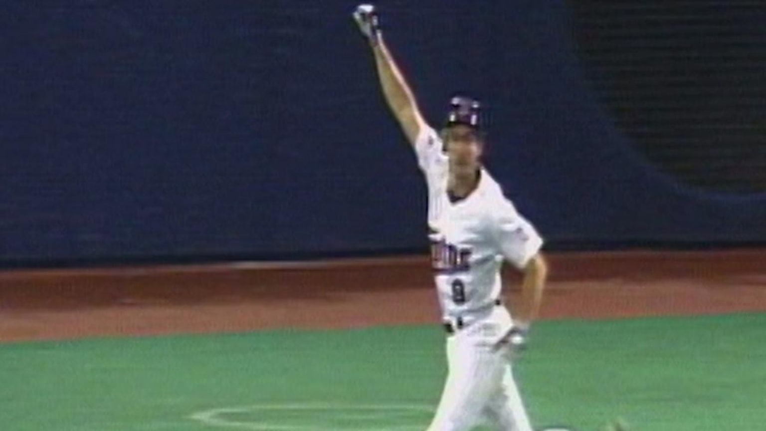 Larkin's single wins Twins' 3rd World Series title 10/27/1991