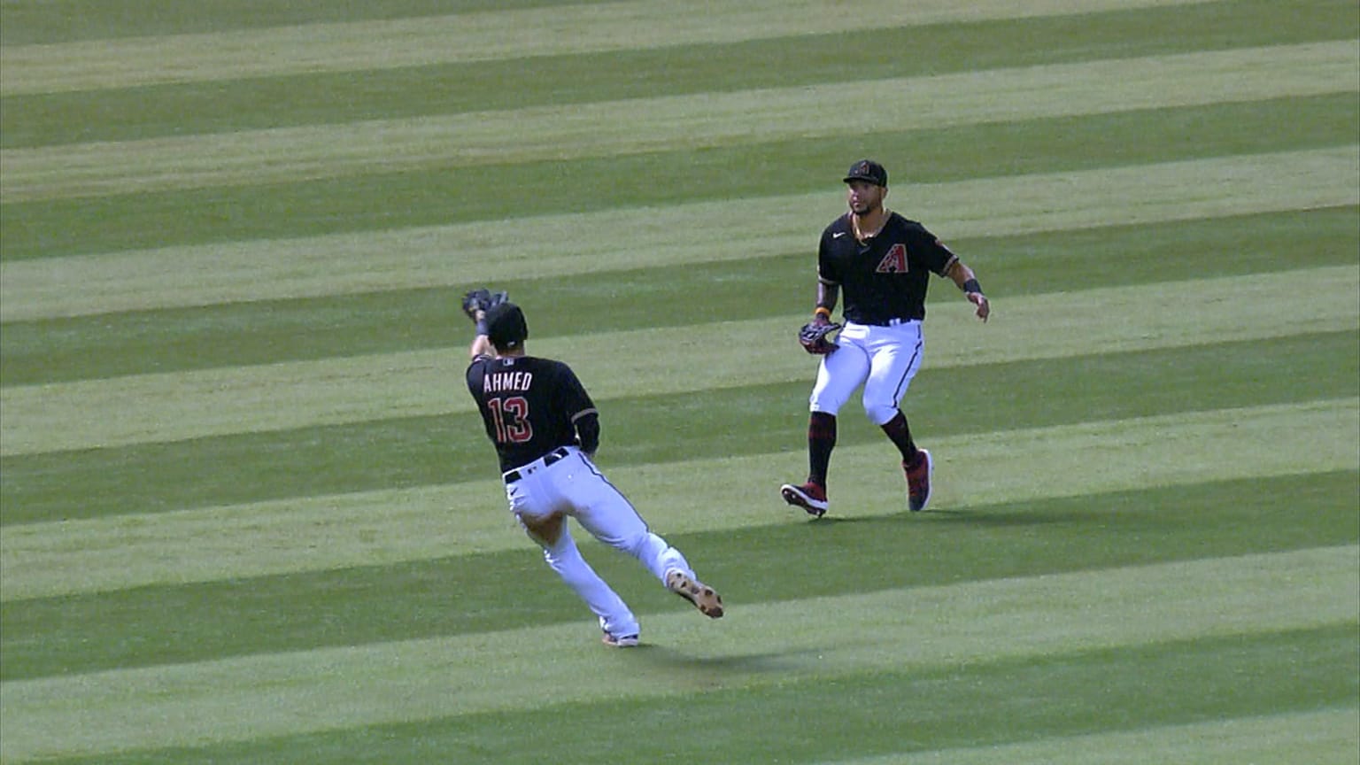 Nick Ahmed's impressive catch 09/12/2020 Pittsburgh Pirates