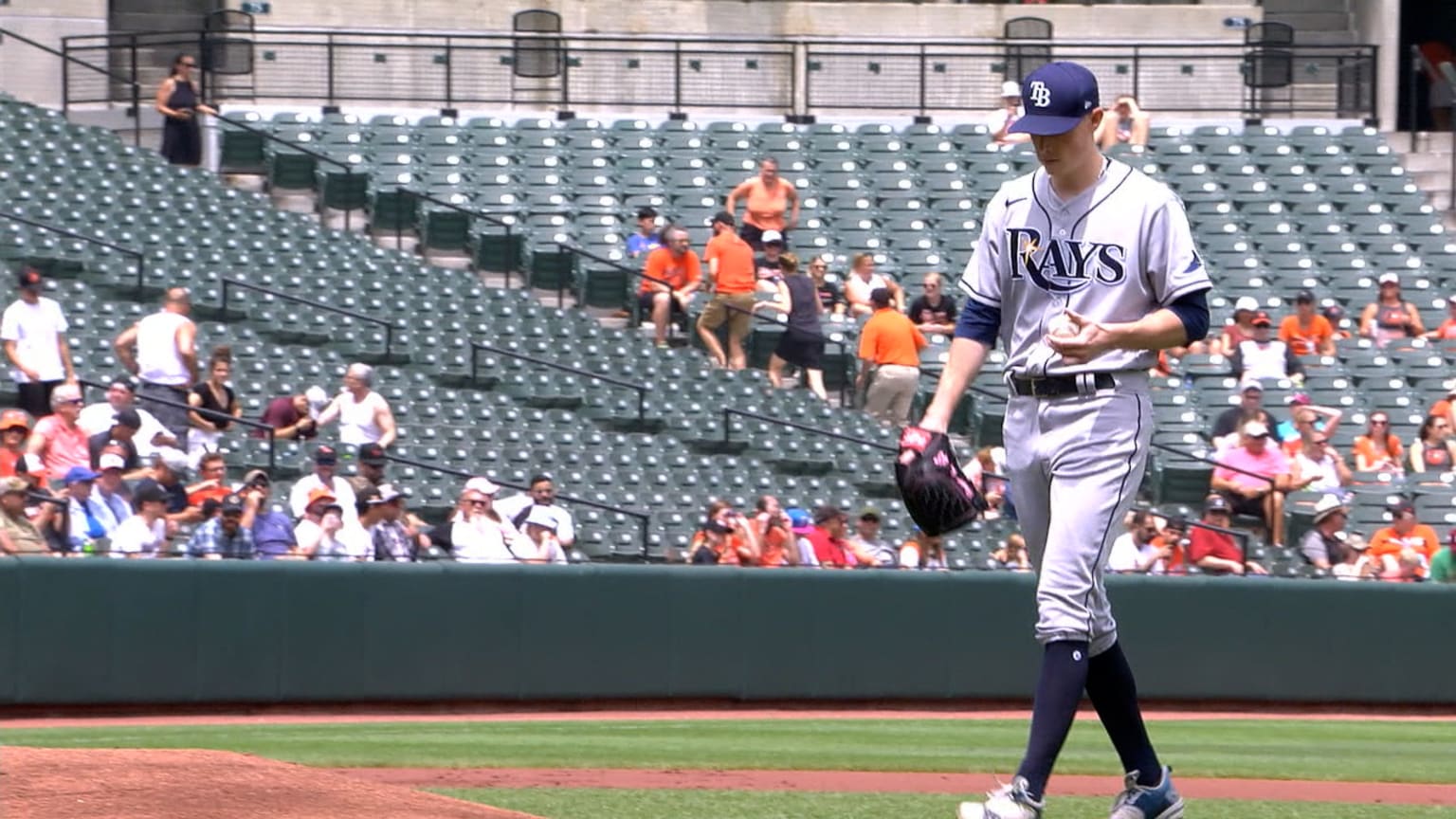 ⚾ Yarbrough wins first start since being hit in face, leads