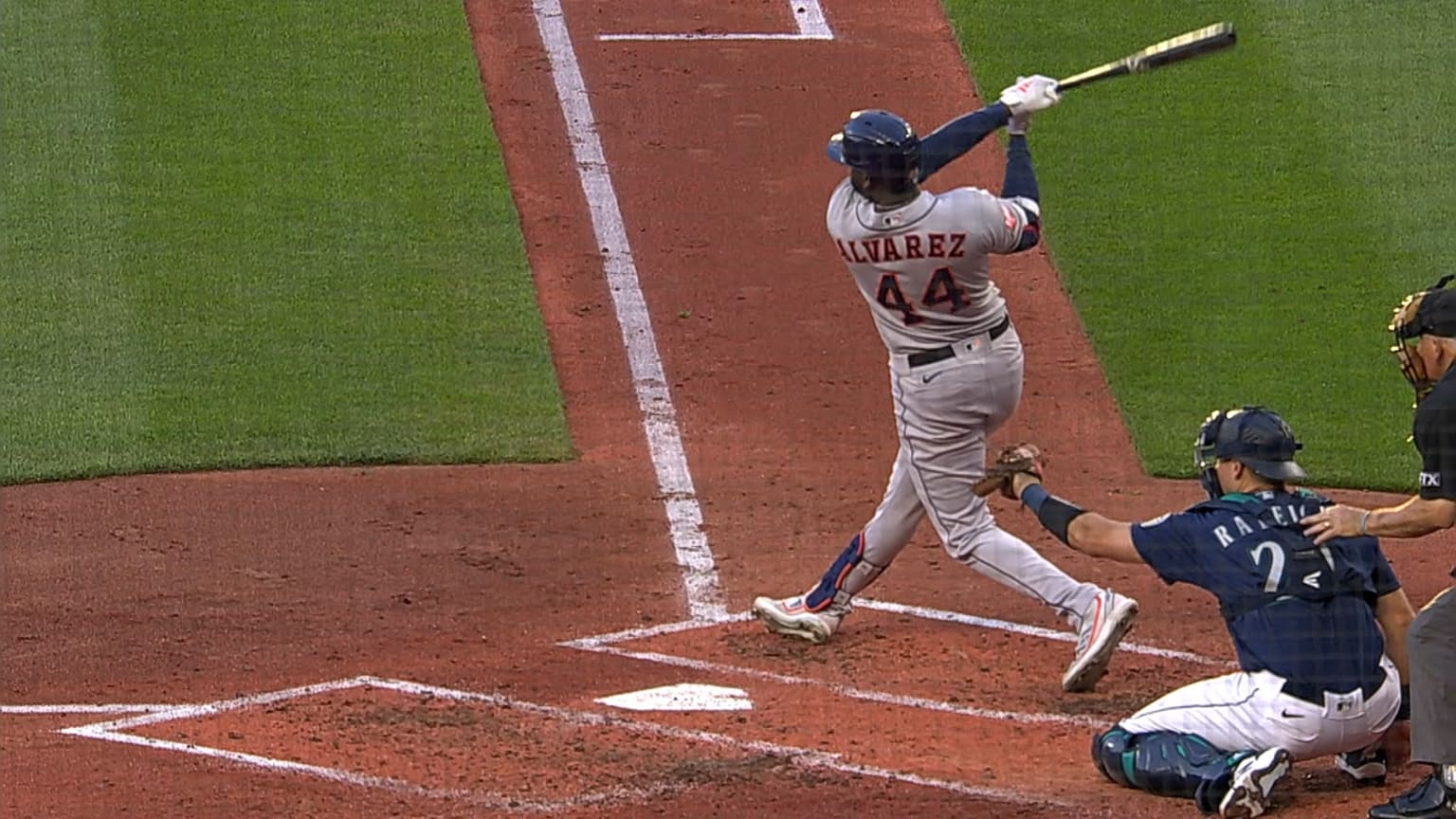 Video: Umpires make big mistake during Yordan Alvarez at-bat