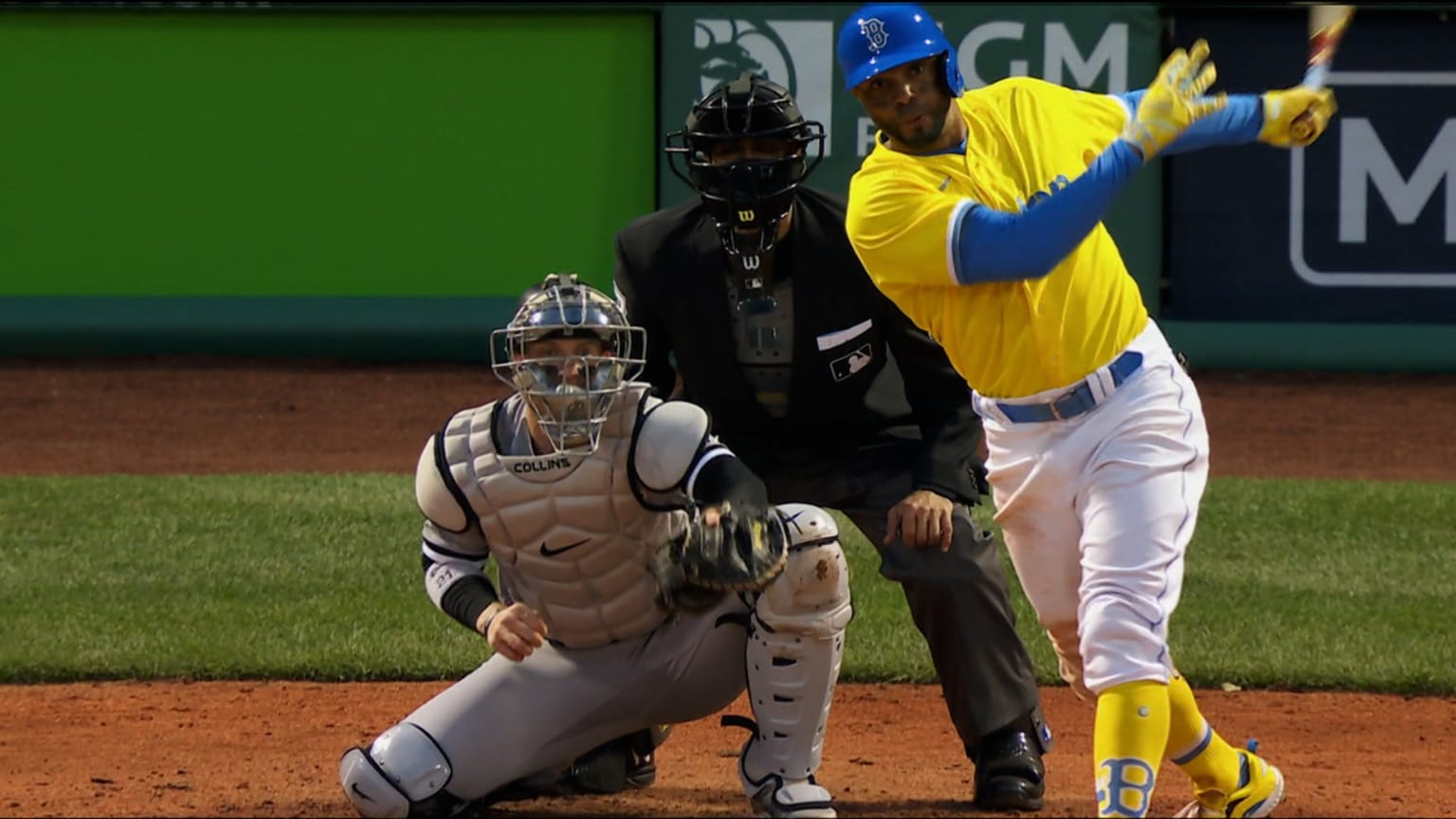 Xander Bogaerts� tworun double 04/17/2021 Boston Red Sox