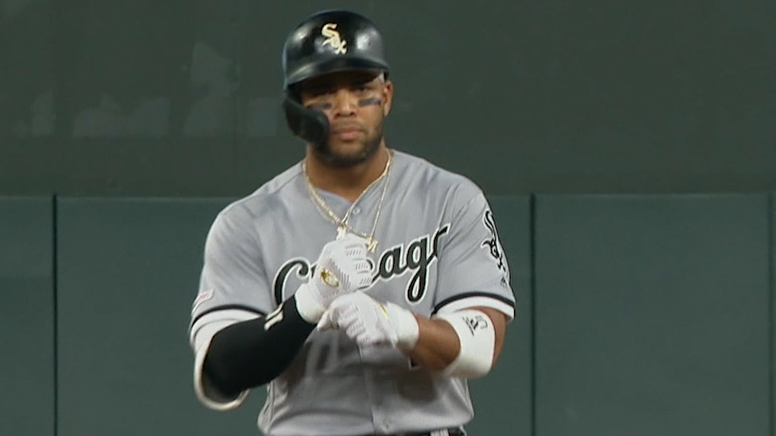 Moncadas 2 doubles key White Sox | 09/19/2019 | Chicago White Sox Moncadas 2 doubles key White Sox | 09/19/2019