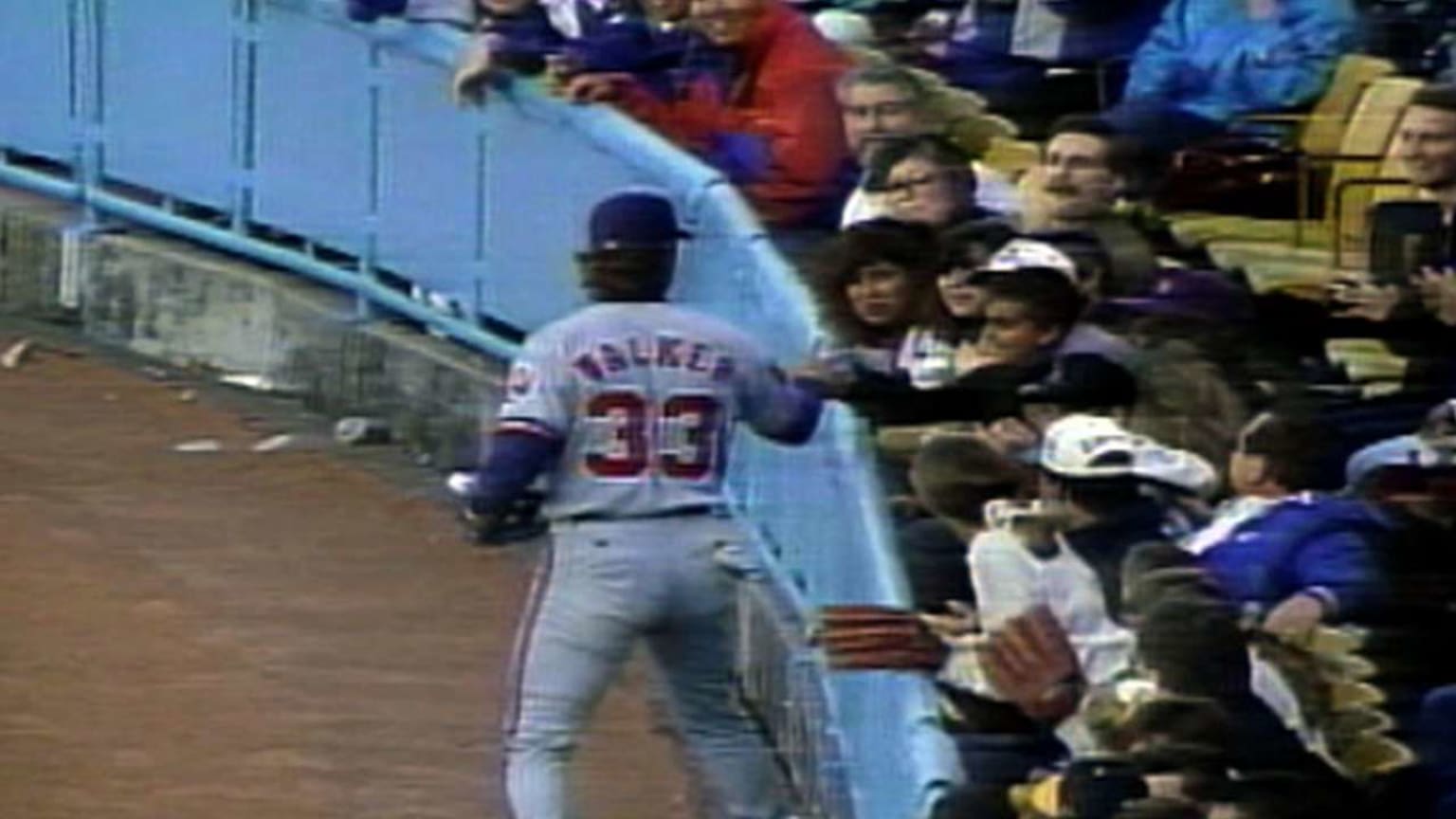 Walker's outfield blooper 04/24/1994