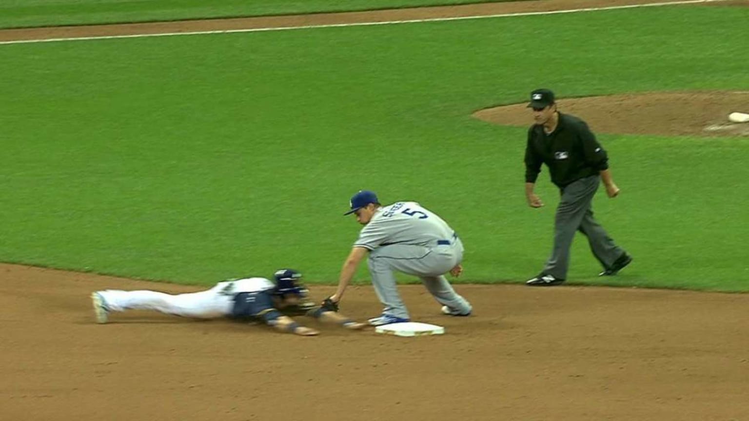 LAD@MIL: Howell, Ellis combine for a double play | 06/29/2016 | Los ...