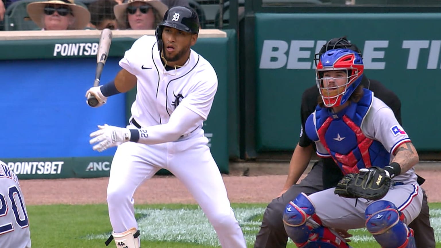 Victor Reyes hits a solo shot to right field | 07/22/2021 | Detroit Tigers