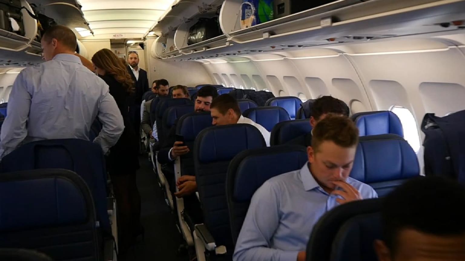 Meet the White Sox charter flight crew 09/14/2018 Chicago White Sox