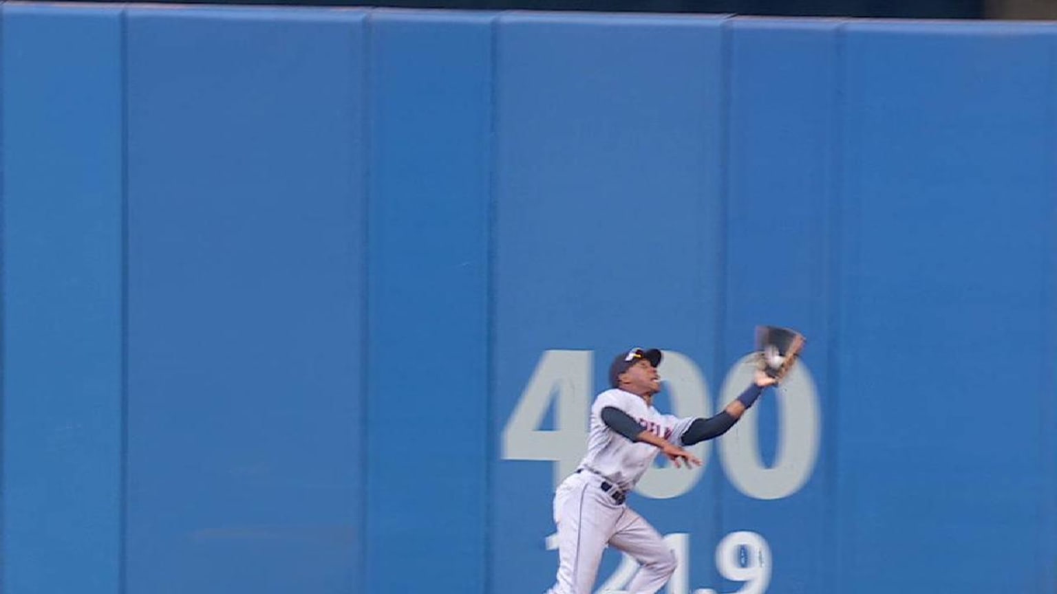 Allen's clutch catch at wall 09/08/2018 Cleveland Guardians