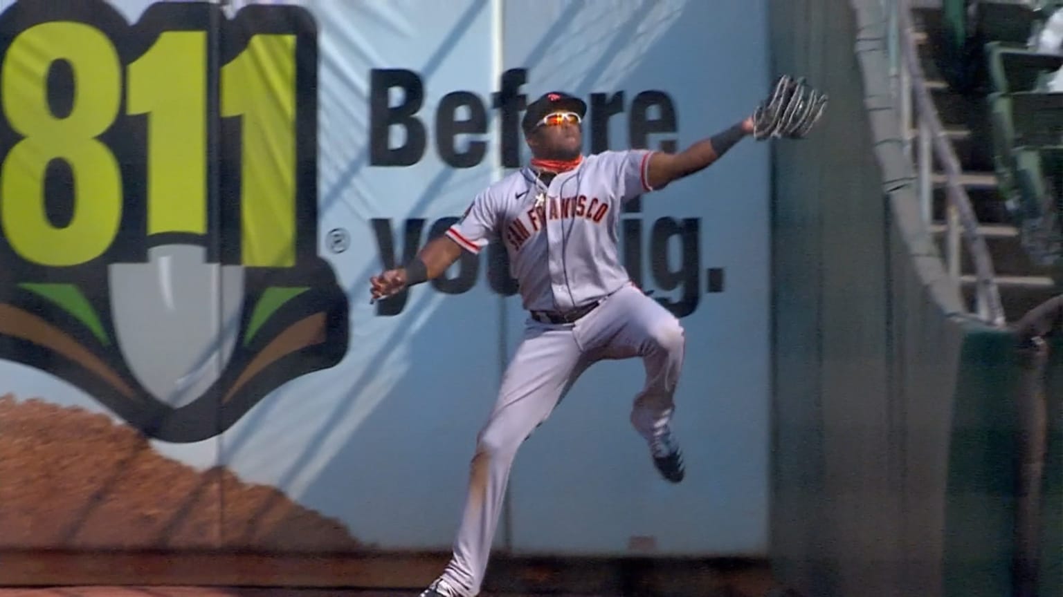 Luis Alexander Basabe makes a leaping catch | 09/20/2020 | Philadelphia ...