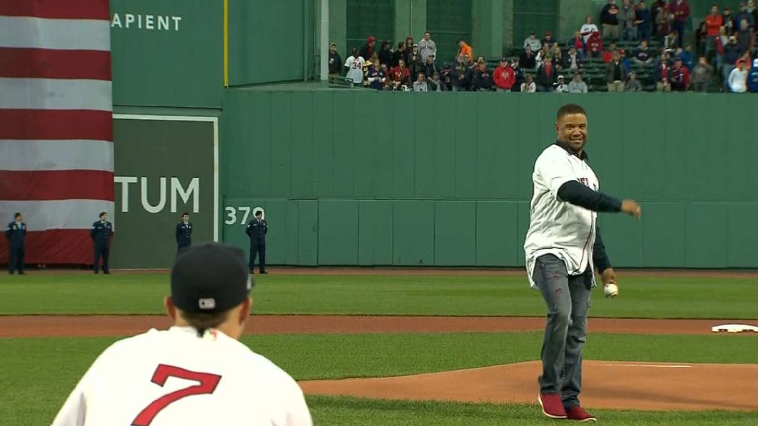 Troy O'Leary throws first pitch 10/10/2016