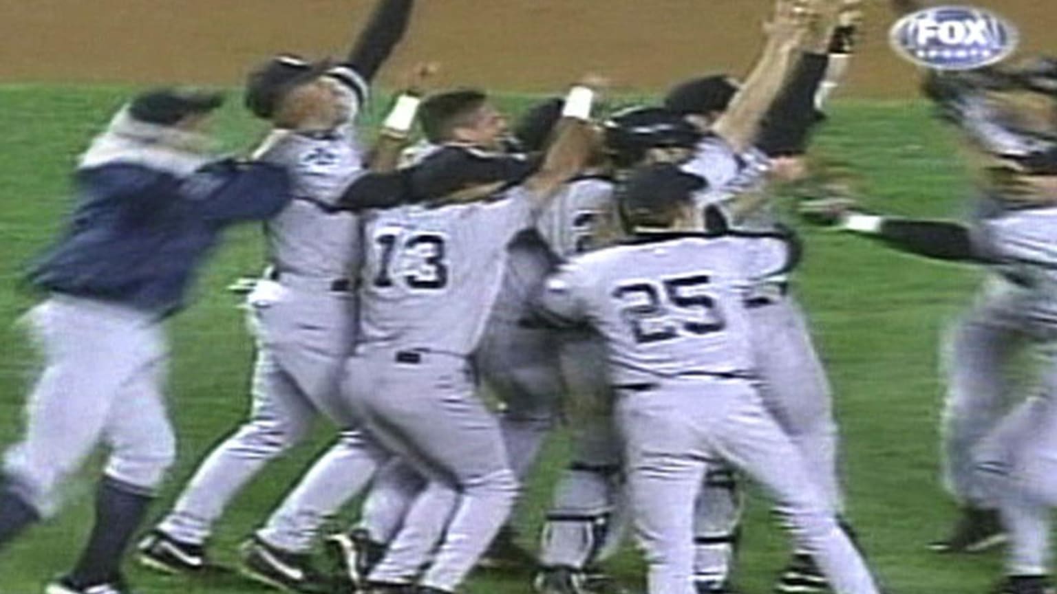Yanks win the 2000 World Series 10/26/2000