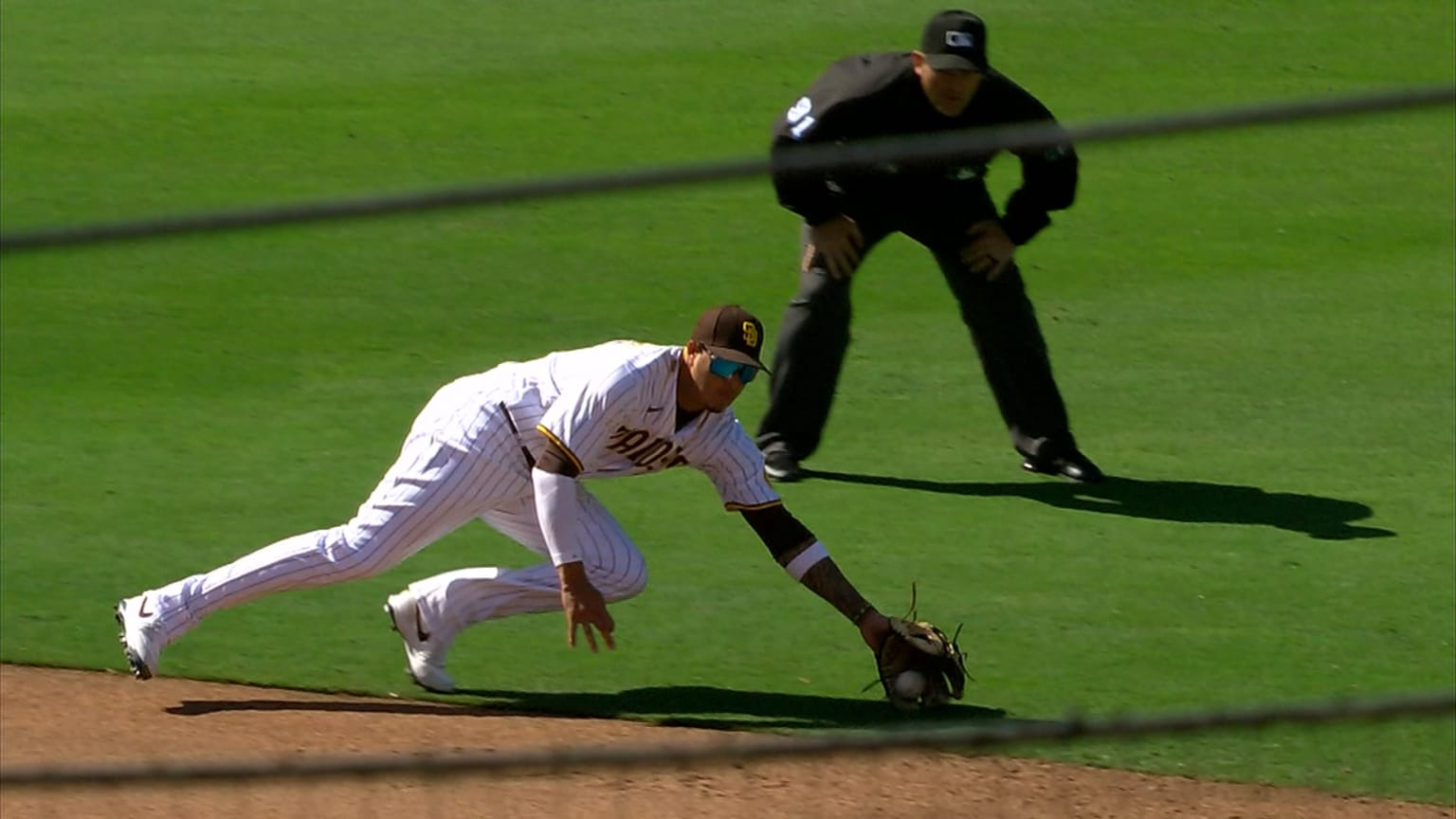 Manny Machado's diving catch, 08/22/2021