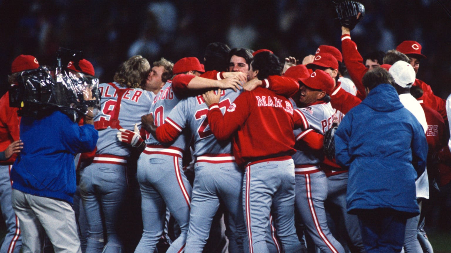 Reds start season 9-0 and finish as world champions | 12/01/1990 | MLB.com