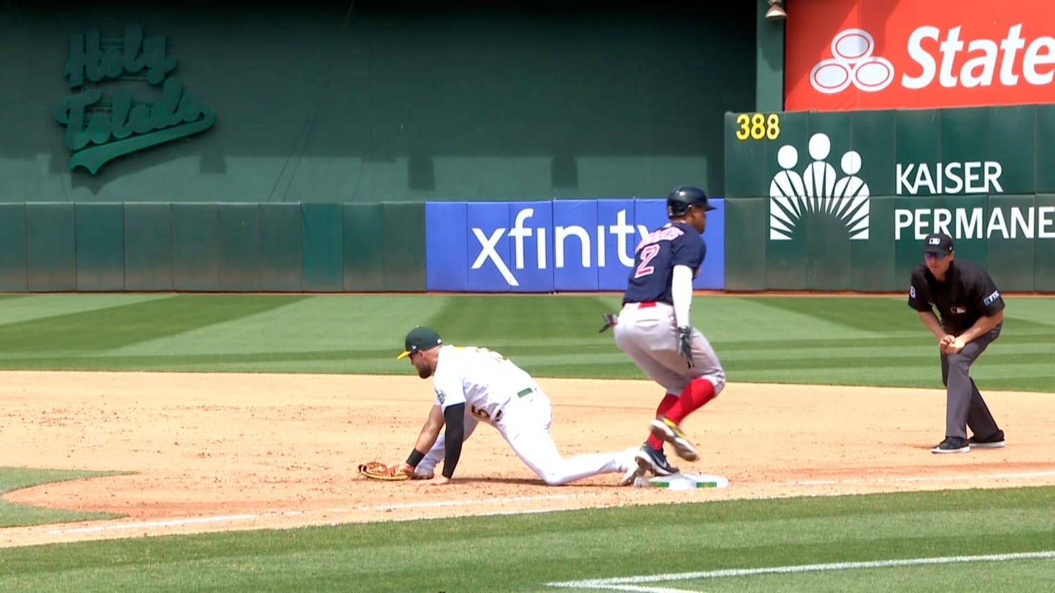 Bogaerts is safe, call stands | 06/05/2022 | MLB.com