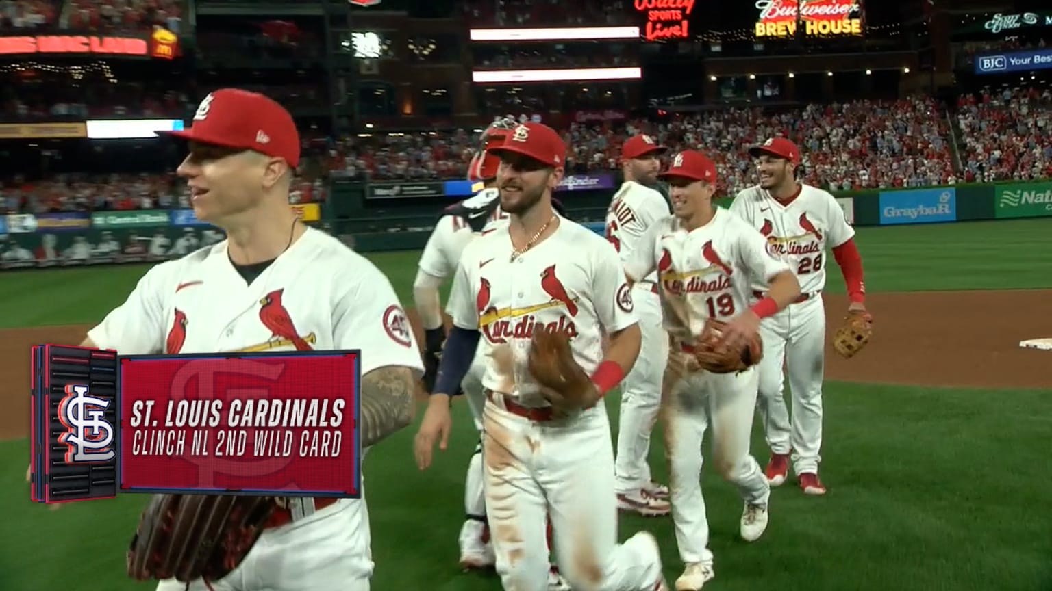 Photos: Cardinals celebrate after clinching NL Wild Card spot