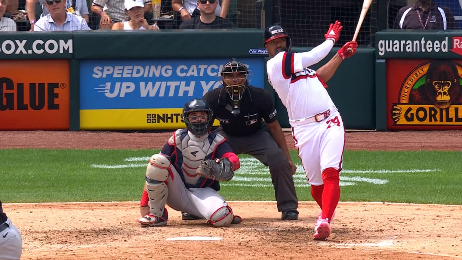 Highlight] Eloy Jiménez gives up : r/baseball