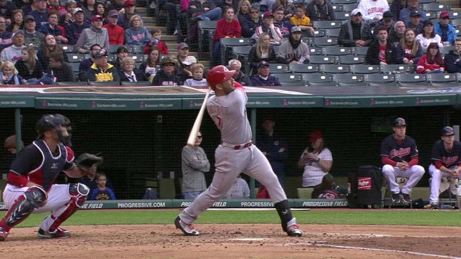 Eugenio Suarez blasts a 2-Run HR to the train track to make it 4-0