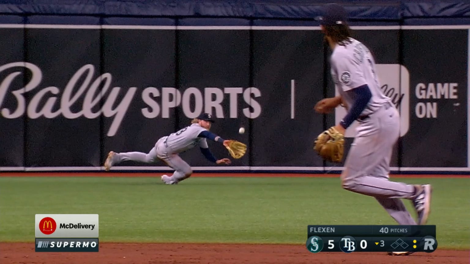 Jake Fraley lays out for a terrific catch | 08/02/2021 | Tampa Bay Rays