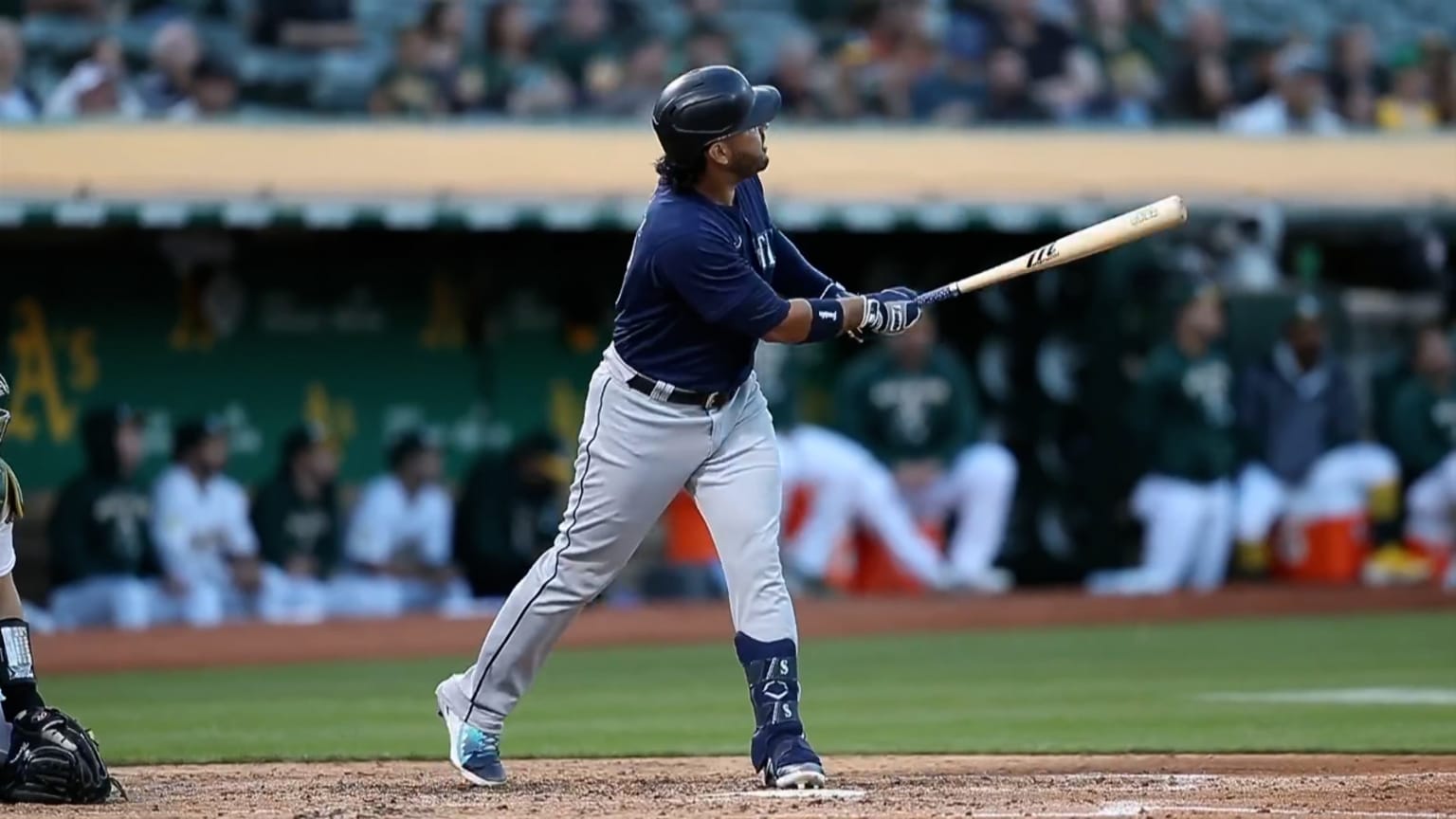 Eugenio Suarez delivers home run for mom and wife as Mother's Day present