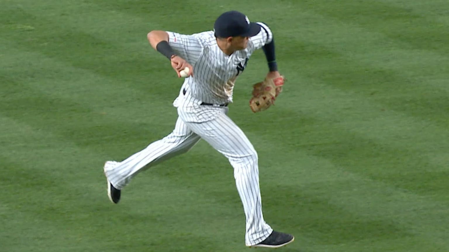 Jugada de Urshela a mano pelada | 11/06/2019 | Los Rays de Tampa Bay