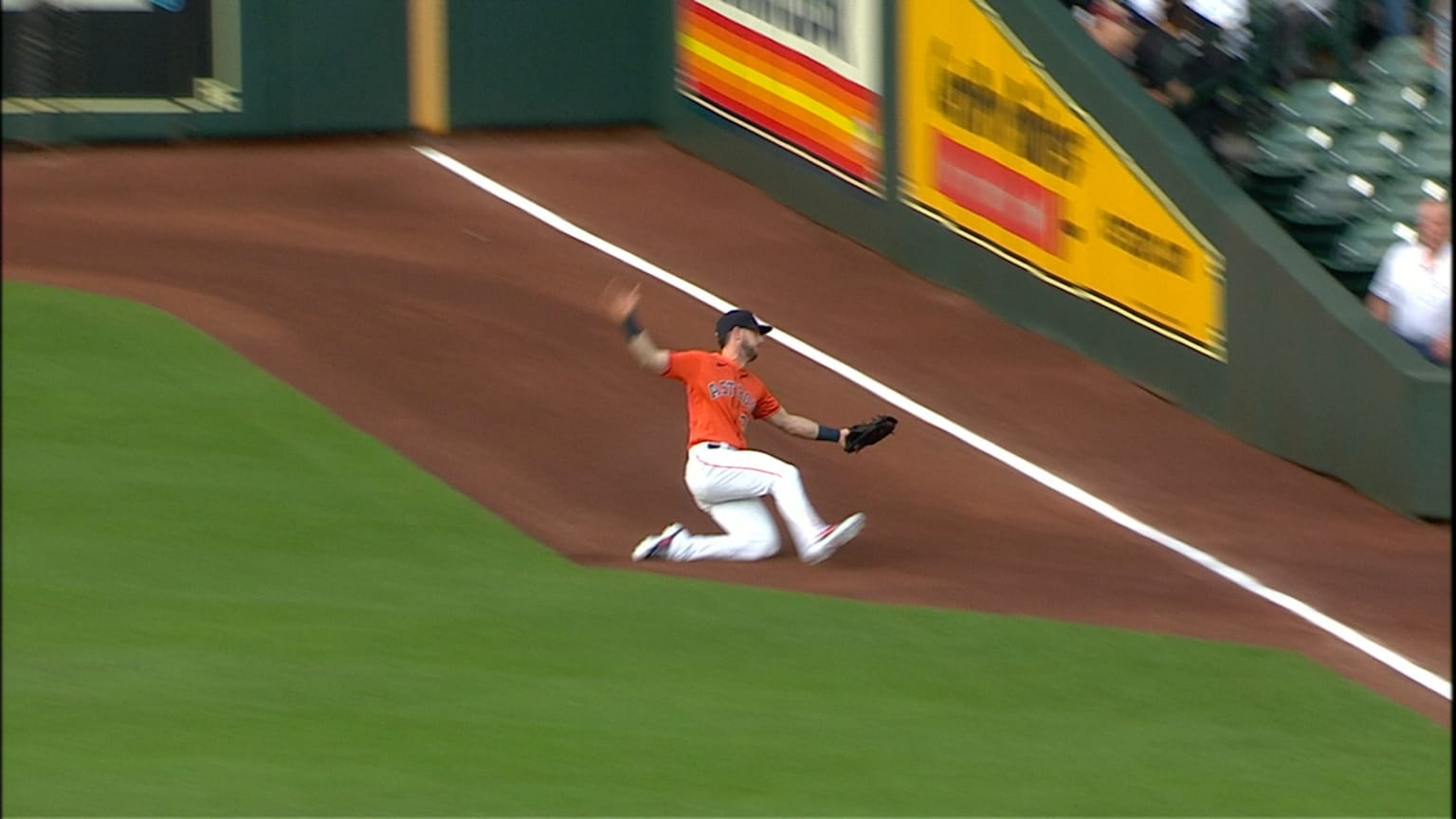 Kyle Tucker's impressive catch, 09/07/2021