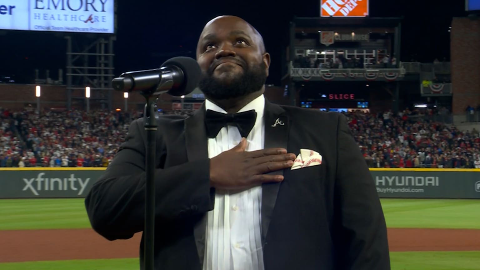 Timothy Miller's God Bless America 10/31/2021 Atlanta Braves