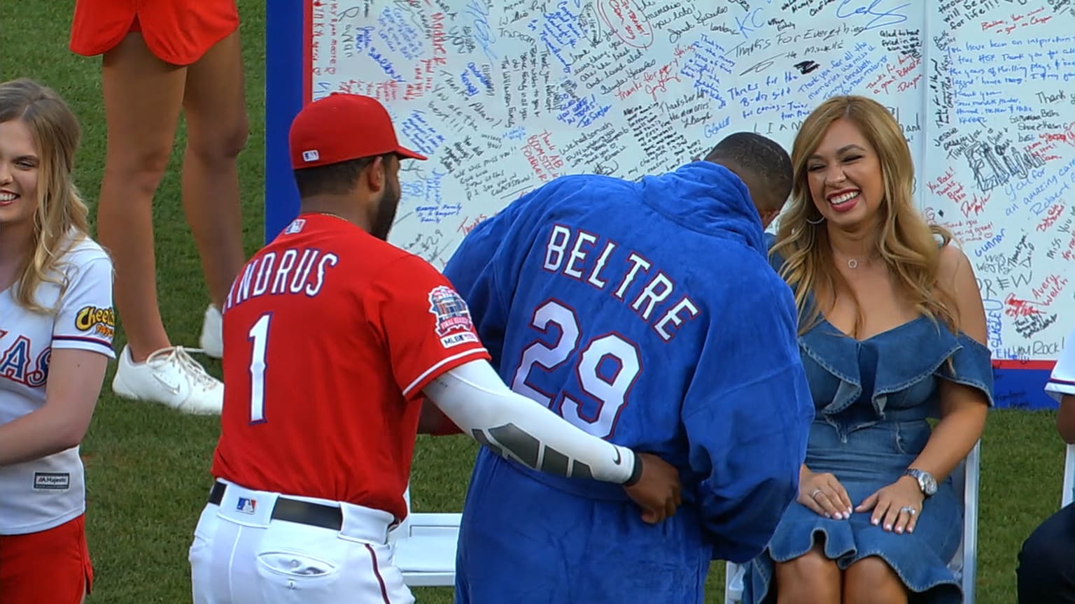 OAK@TEX: Andrus gifts Beltre a retirement bathrobe | 06/08/2019 | Texas ...