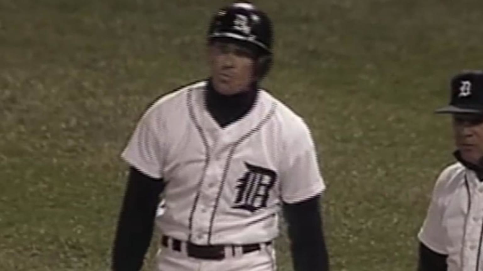 Trammell's 200th hit of 1987 | 10/01/1987 | MLB.com