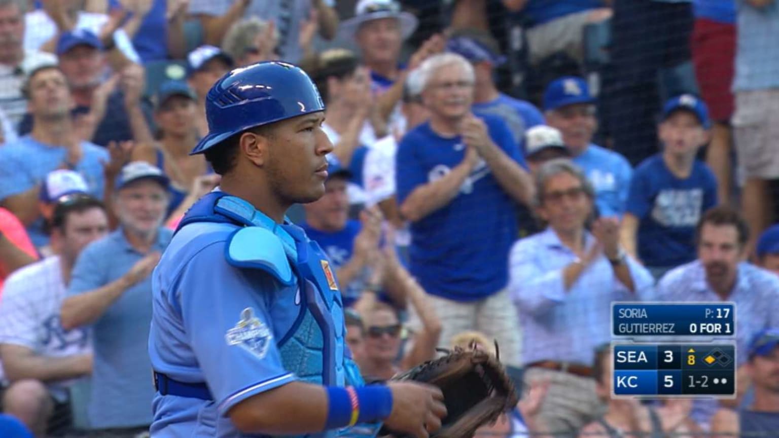 Perez picks off Seager 07/09/2016 Kansas City Royals