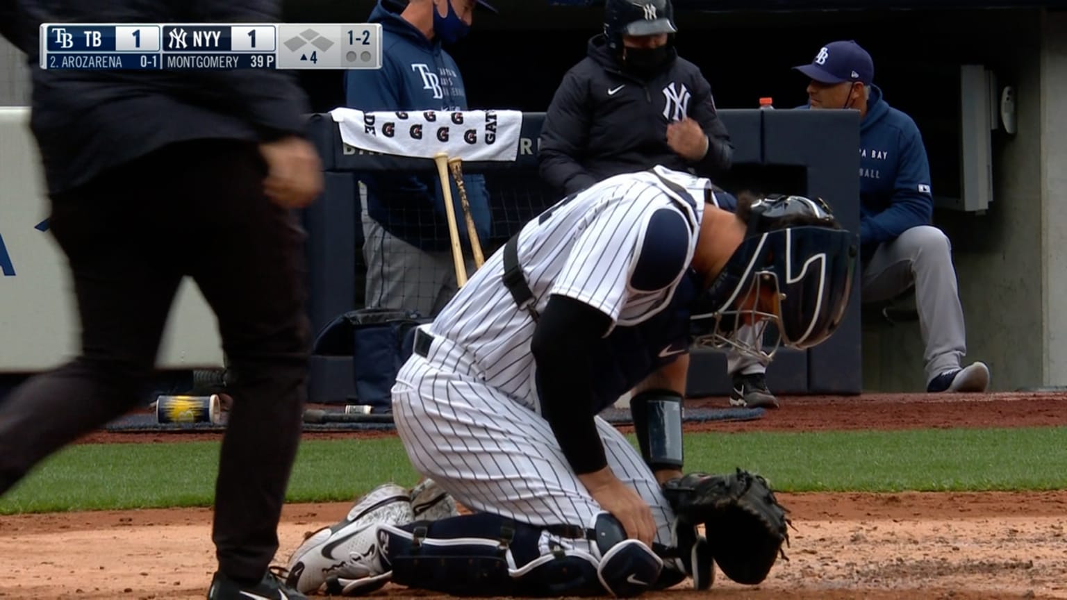 Yankees catcher Gary Sanchez day-to-day after leaving game against Rays with hand injury - Vimarsana News