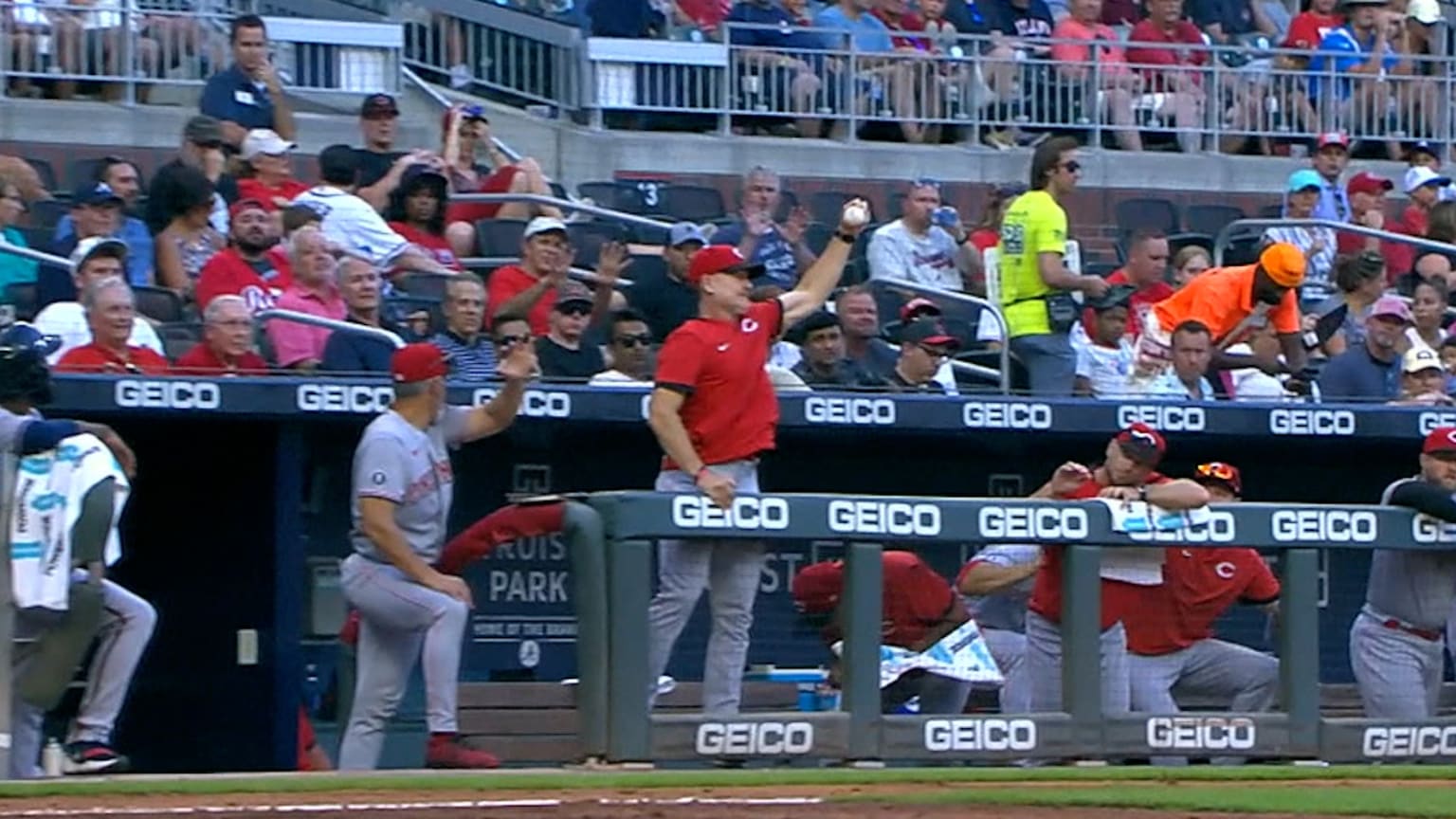 David Bell makes a nice catch in the Reds' dugout | 08/12/2021 ...