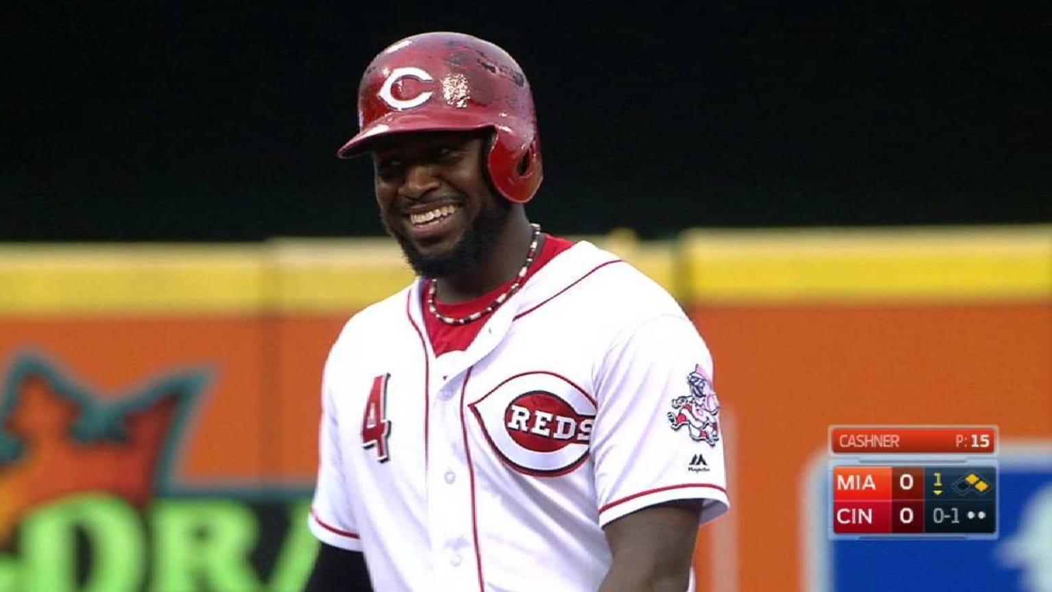 With Eugenio Suarez batting, Brandon Phillips steals (9) 2nd base. | 17/08/2016 | Lasmayores.com