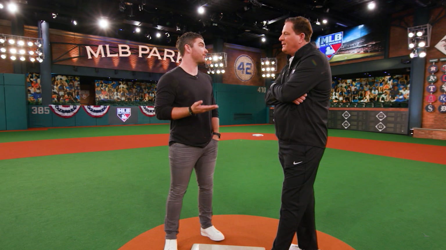 Liam Hendriks discusses bullpen routine on Play Ball | 07/11/2020 ...