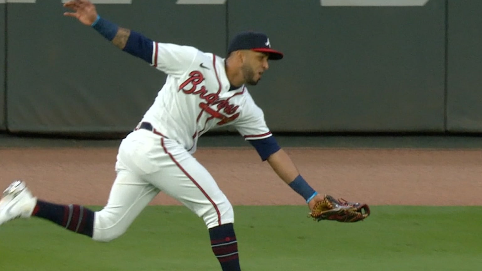 Eddie Rosario makes a running grab in left-center | 10/18/2021 | Athletics