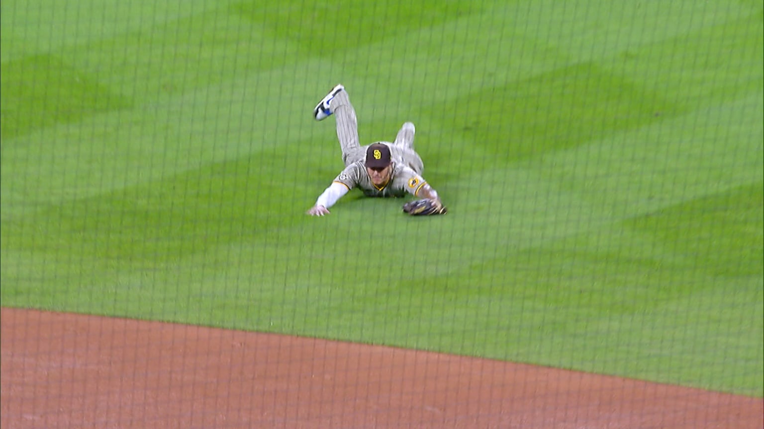 Manny Machado Makes Diving Catch In The Shift 08 29 2020 San Diego