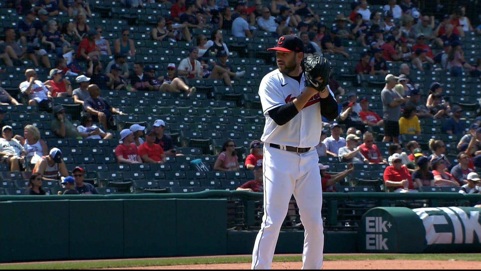 Alex Young tosses 2 1/3 in Indians debut | 08/12/2021 | Cincinnati Reds