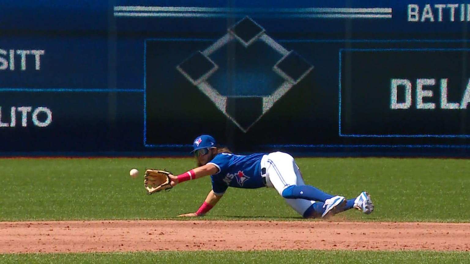 Bichette's diving catch 08/11/2019 Toronto Blue Jays