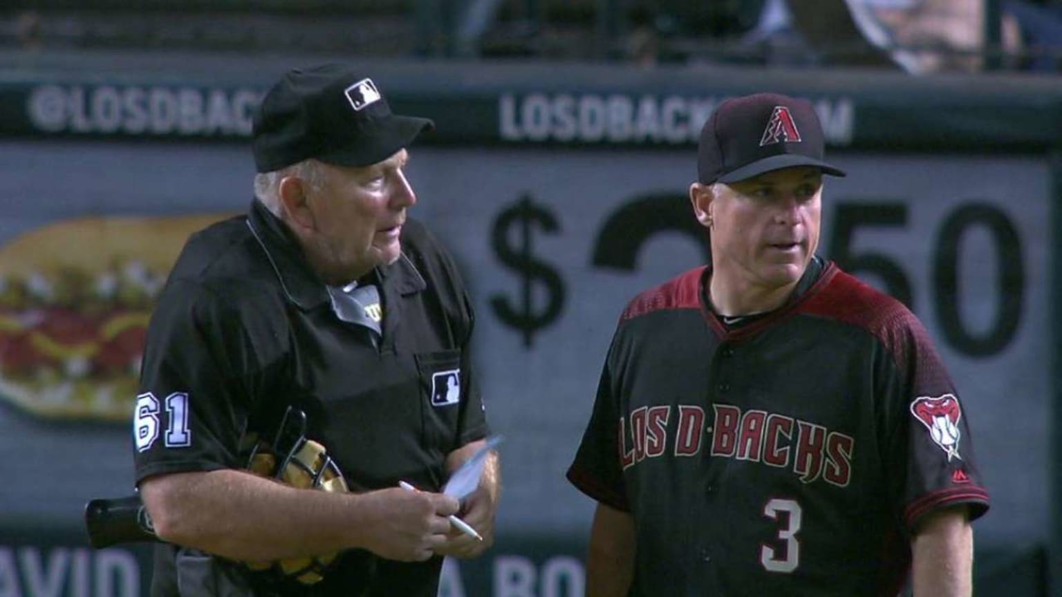 Umpire mocks challenge on hot mic that ultimately gets changed