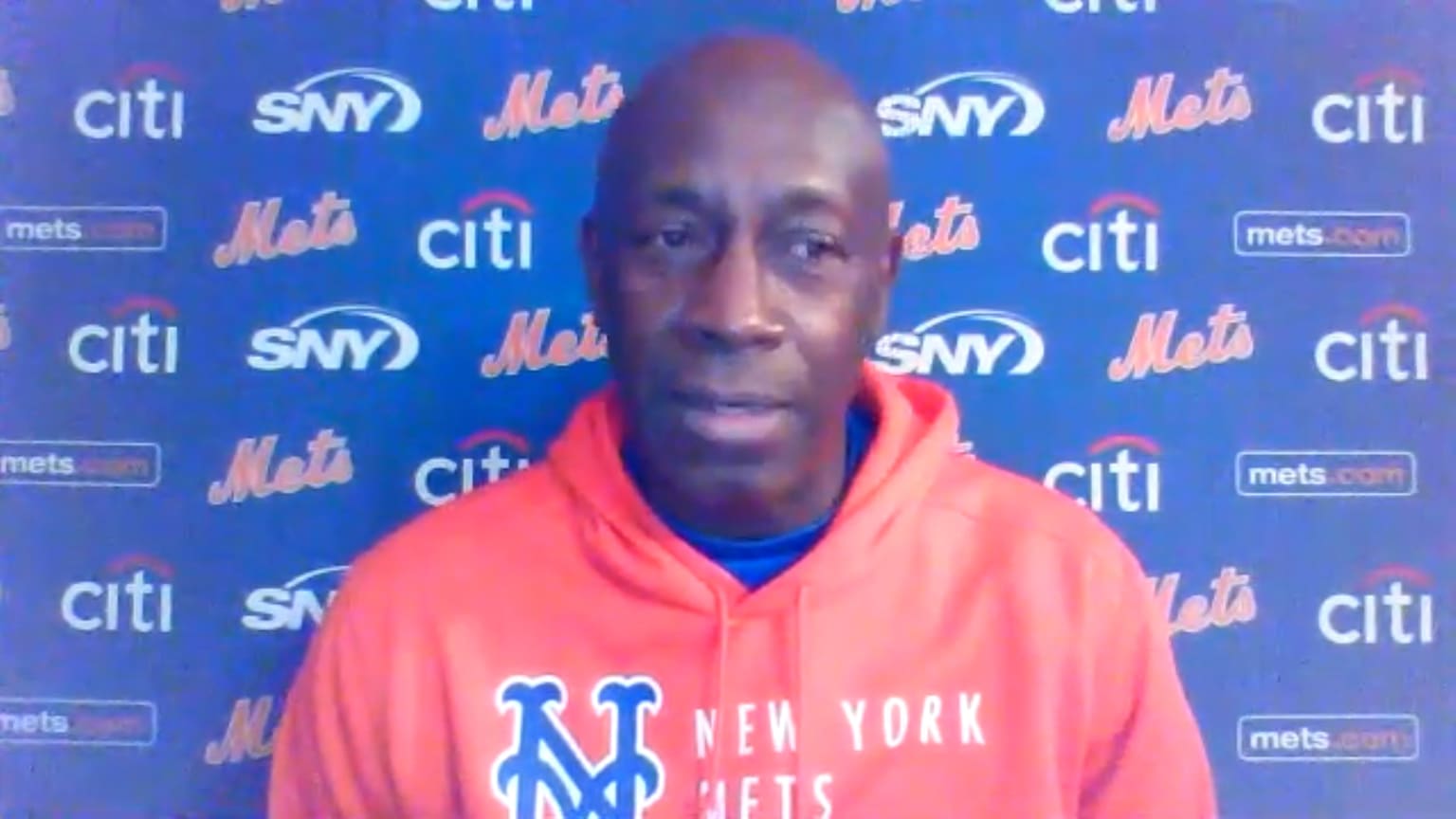 Chili Davis on batting practice 04/22/2021 New York Mets