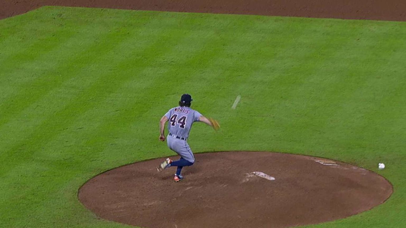 OMG: Tigers' Player Gets Caught Stealing Base In The Most Painful Way  Possible