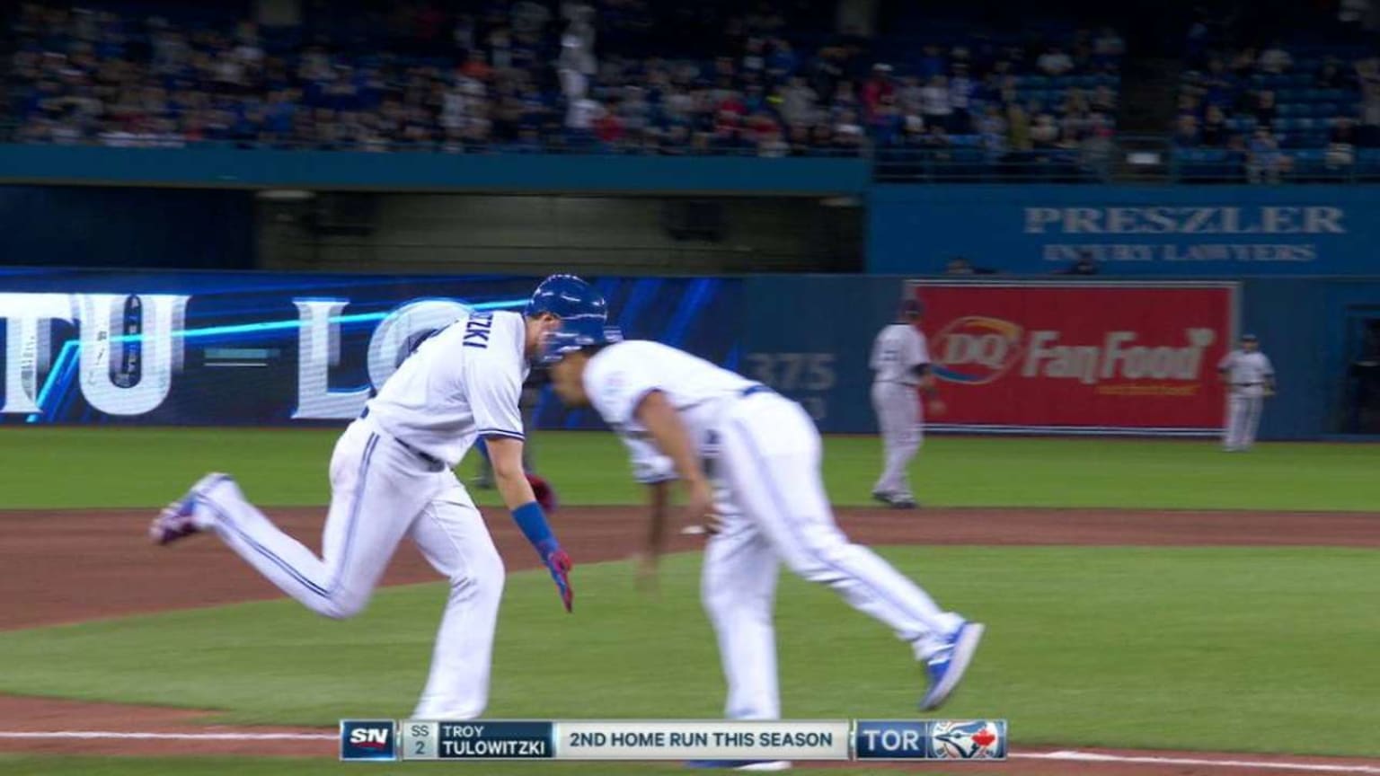 NYY@TOR: Tulo drills a home run to left field | 04/14/2016 | Toronto ...